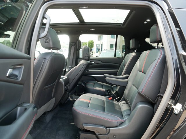 Used 2025 Chevrolet Traverse RS w/ LPO, Floor Liner Package AWD/4WD image 17