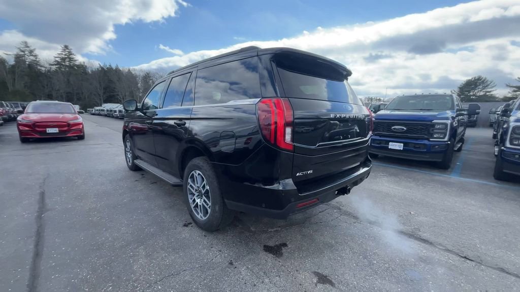 Certified 2025 Ford Expedition Active AWD/4WD image 18