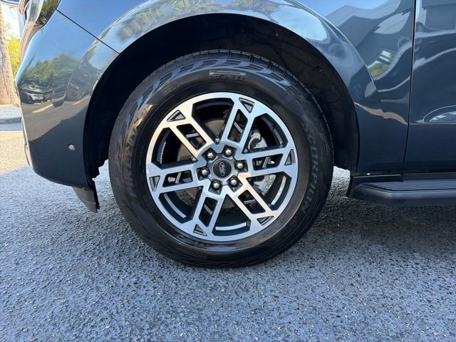 Certified 2025 Ford Expedition Active AWD/4WD image 29
