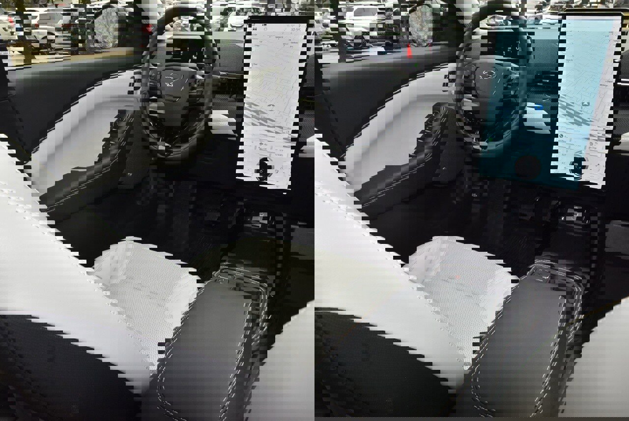 Certified 2025 Ford Mustang Mach-E Premium image 16