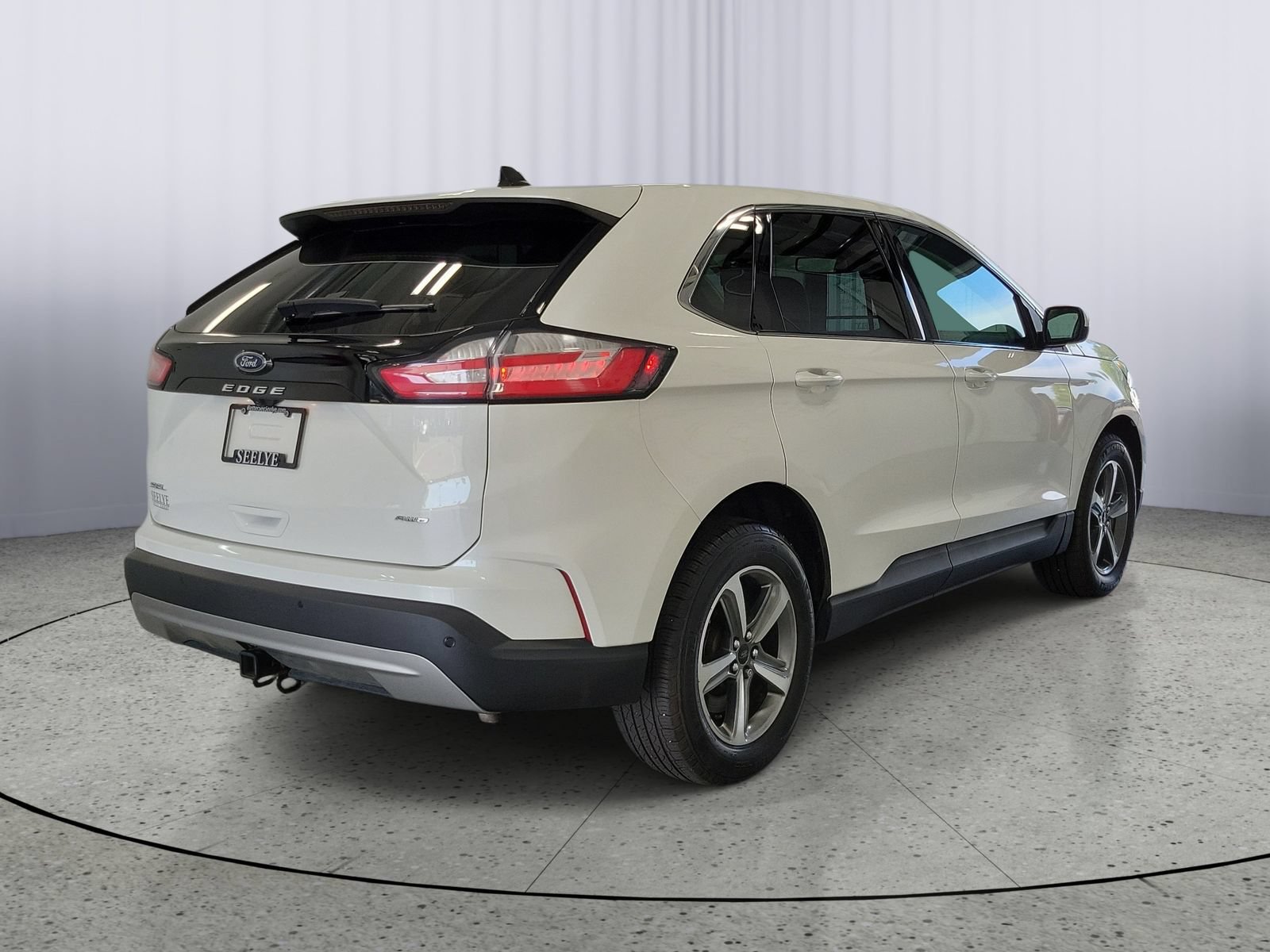 Certified 2023 Ford Edge SEL w/ Convenience Package AWD/4WD image 2