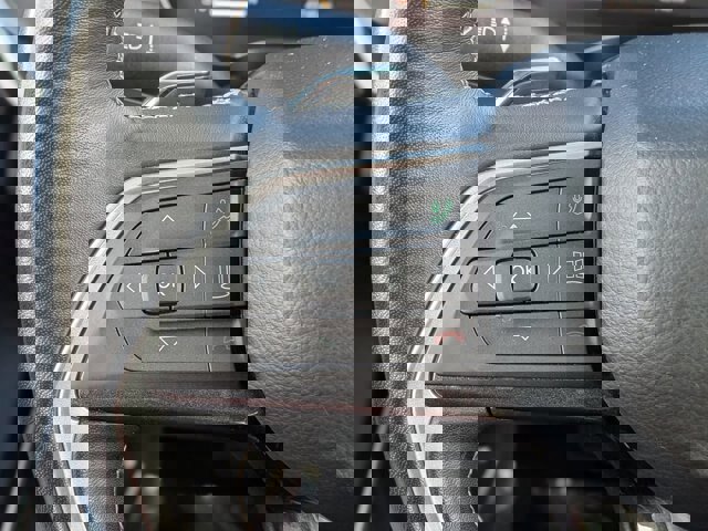 Used 2022 Jeep Grand Cherokee L Laredo w/ Luxury Tech Group I image 17