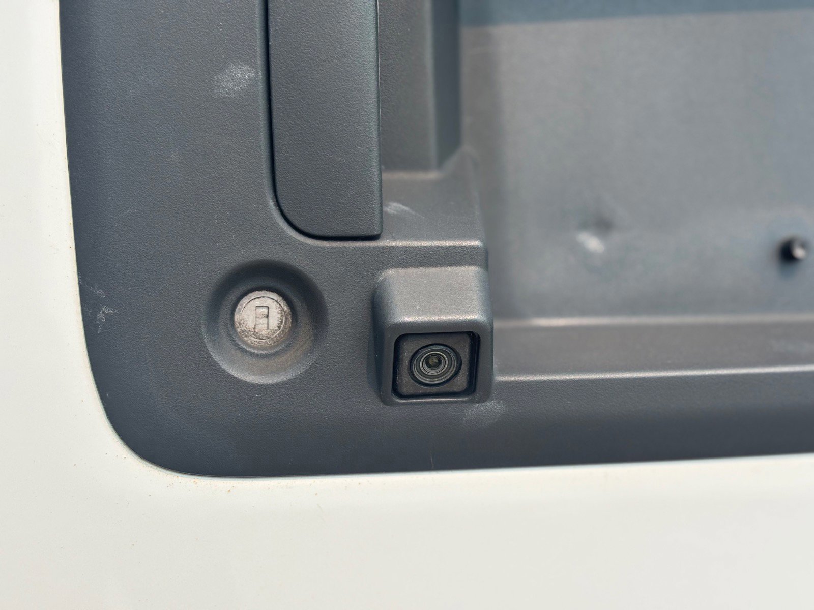 Used 2019 Chevrolet Express 3500 w/ Driver Convenience Package image 11