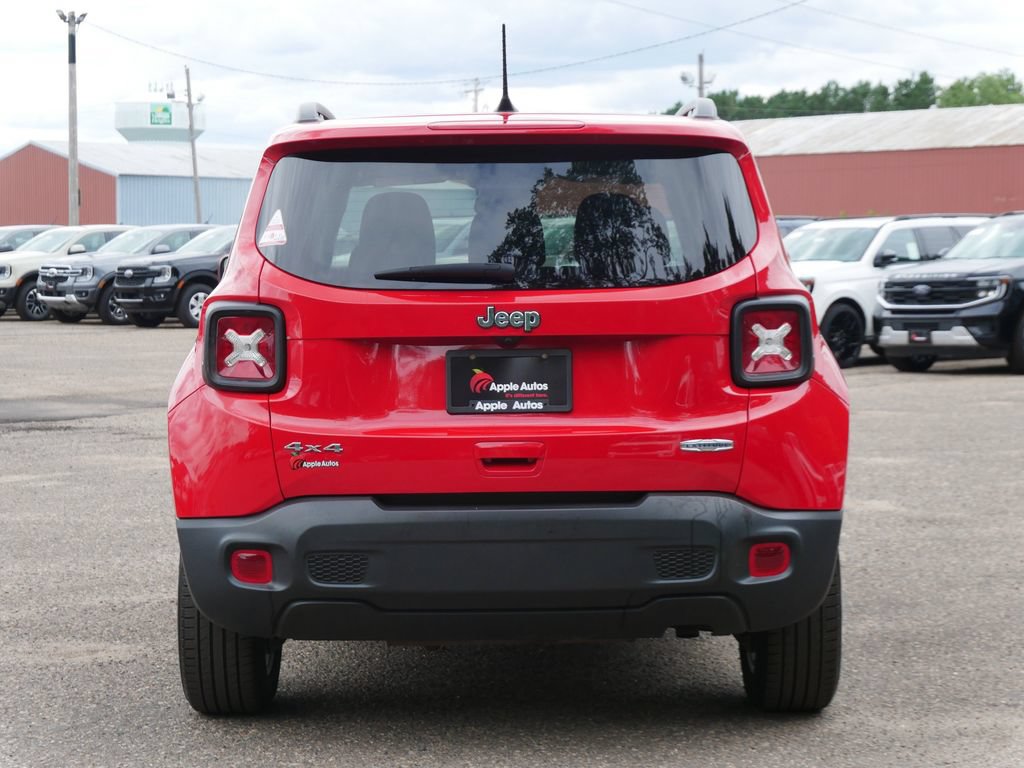 Used 2020 Jeep Renegade Latitude w/ Cold Weather Group AWD/4WD image 4