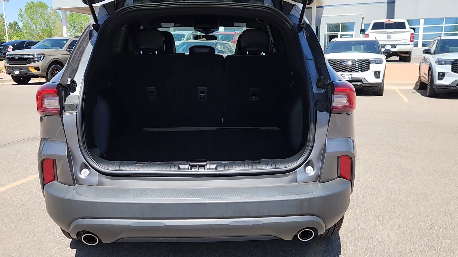 Certified 2025 Ford Escape ST-Line AWD/4WD image 37