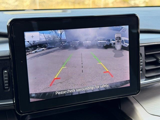 Certified 2022 Ford Explorer XLT w/ Equipment Group 202A AWD/4WD image 26