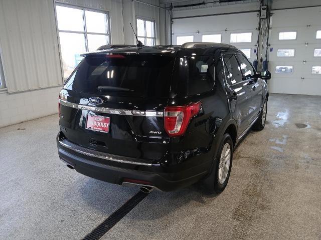 Certified 2018 Ford Explorer XLT w/ Equipment Group 201A image 5