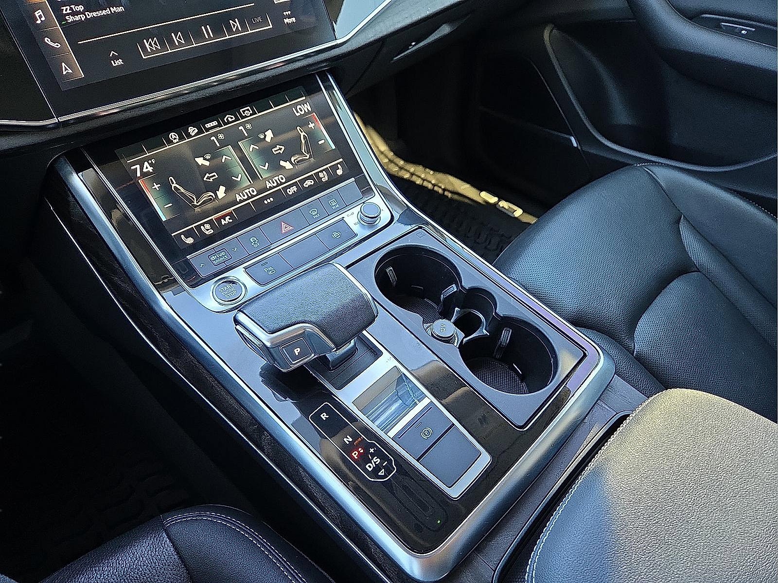 Used 2022 Audi Q8 Premium Plus image 25