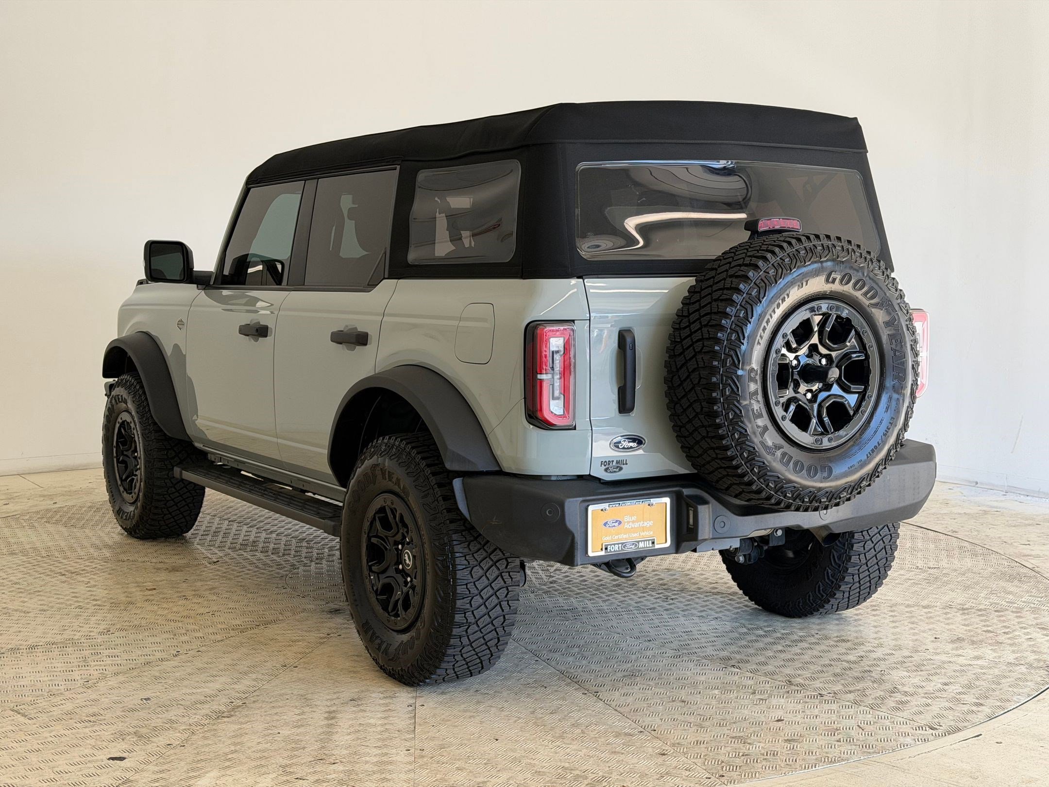 Certified 2024 Ford Bronco Wildtrak image 3