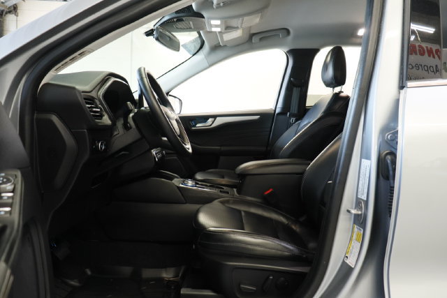 Certified 2023 Ford Escape Platinum AWD/4WD image 11