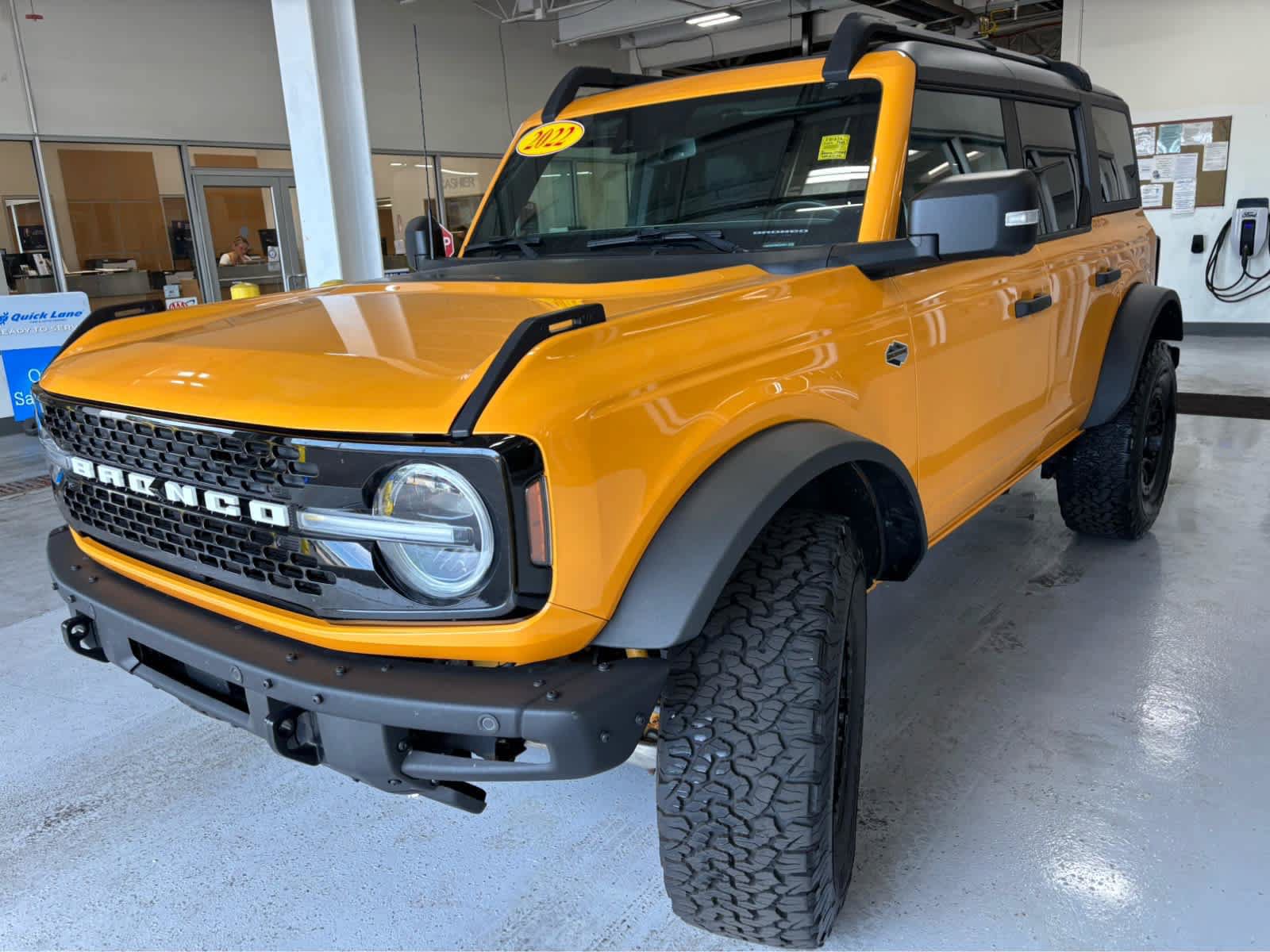 Certified 2022 Ford Bronco Wildtrak AWD/4WD image 5