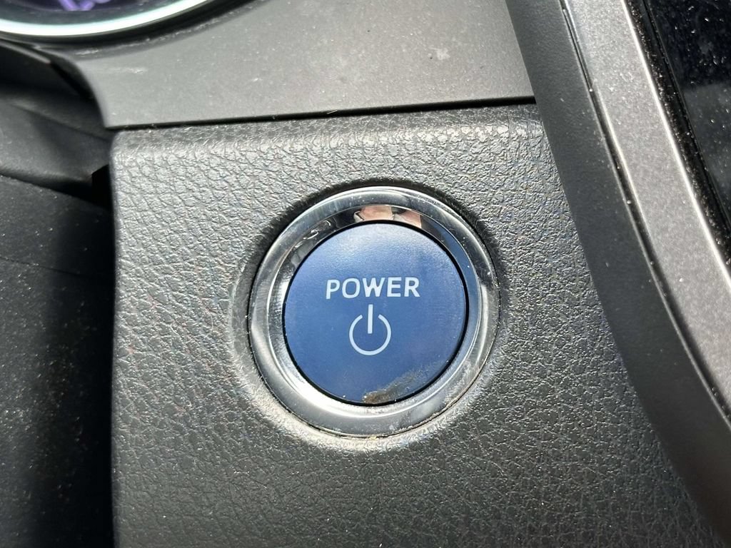 Used 2018 Toyota Camry XLE FWD image 22