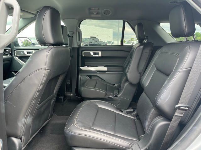 Certified 2023 Ford Explorer XLT w/ Equipment Group 202A RWD image 6