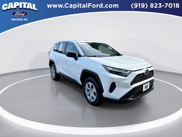 Used 2025 Toyota RAV4 LE AWD/4WD image 2