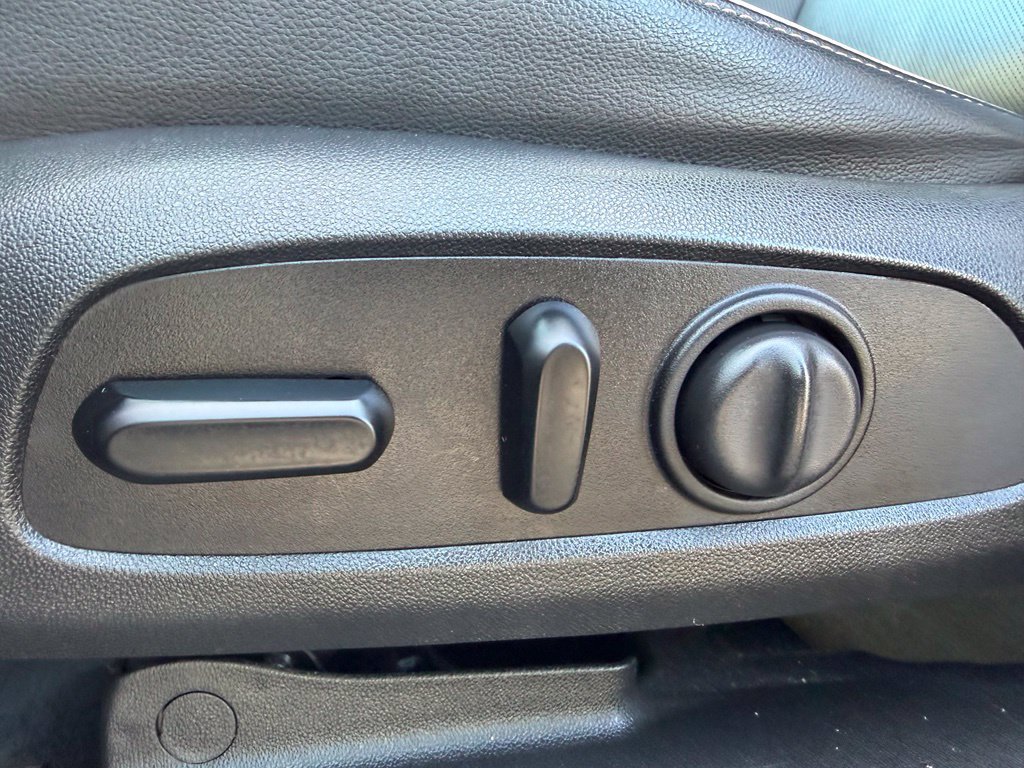 Used 2020 GMC Acadia Denali w/ Technology Package AWD/4WD image 35