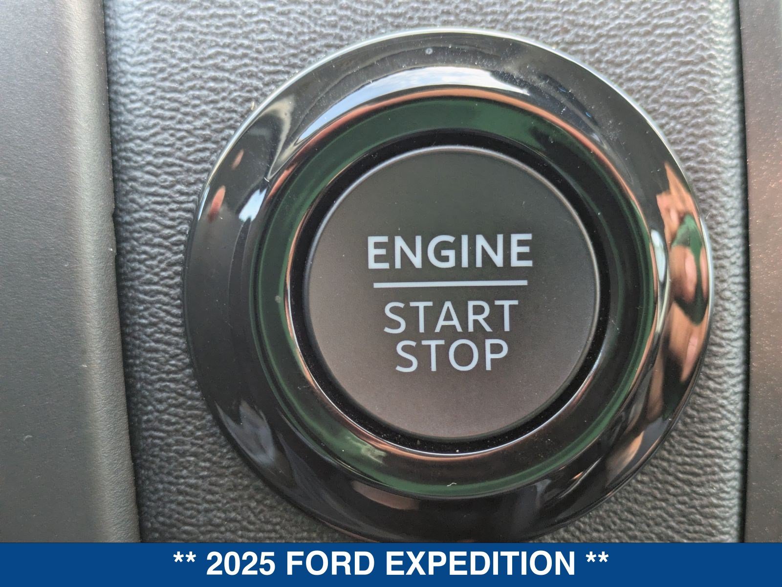 Certified 2025 Ford Expedition Active RWD image 38