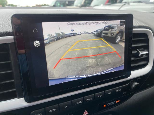 Used 2023 Hyundai Venue Limited FWD image 26