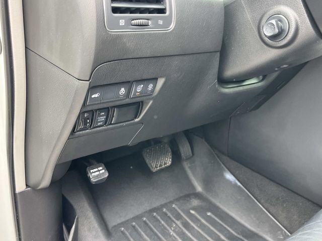 Used 2019 Nissan Armada Platinum w/ Interior Lighting Package RWD image 37
