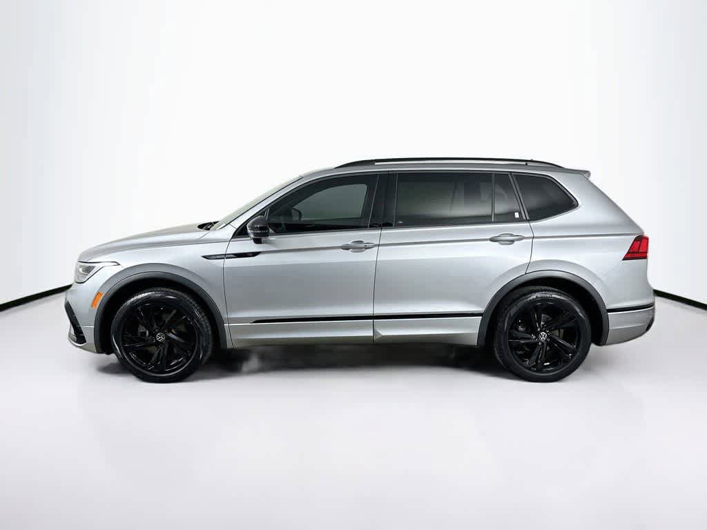 Used 2023 Volkswagen Tiguan SE R-Line FWD image 3