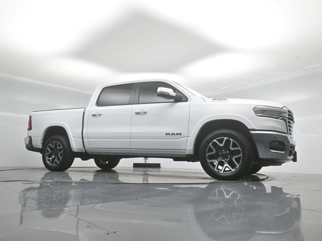 Used 2025 RAM 1500 Laramie AWD/4WD image 4