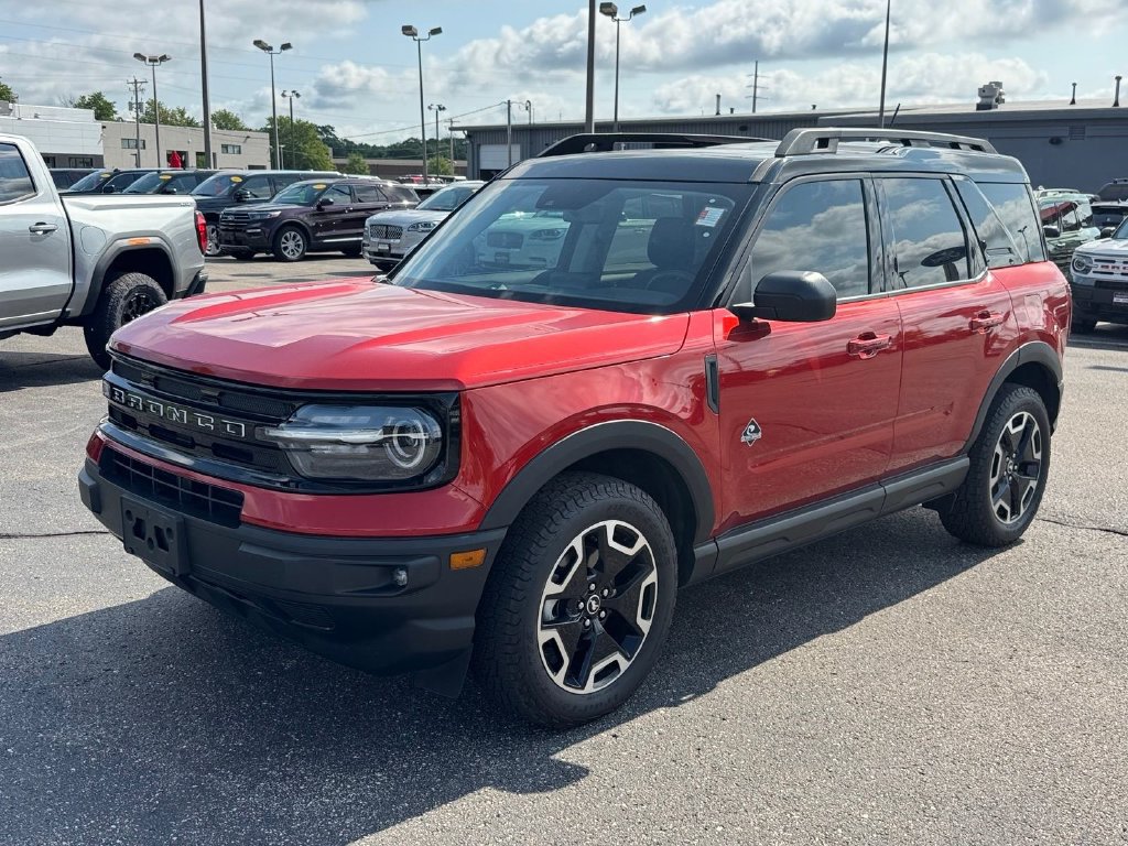 Certified 2024 Ford Bronco Sport Outer Banks w/ Tech Package AWD/4WD image 2