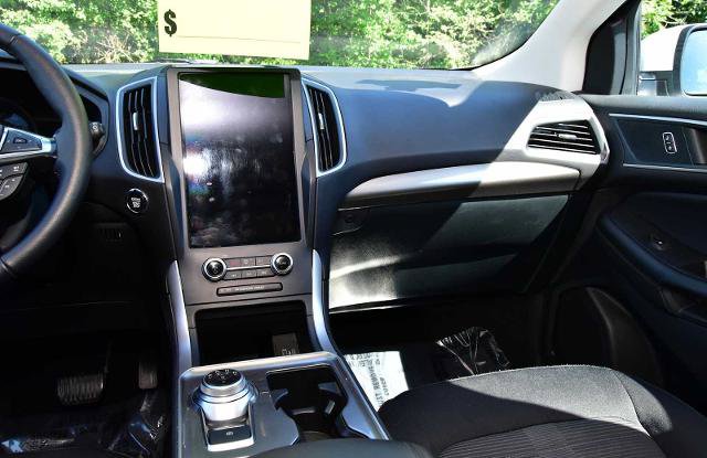 Certified 2024 Ford Edge SEL w/ Convenience Package AWD/4WD image 18