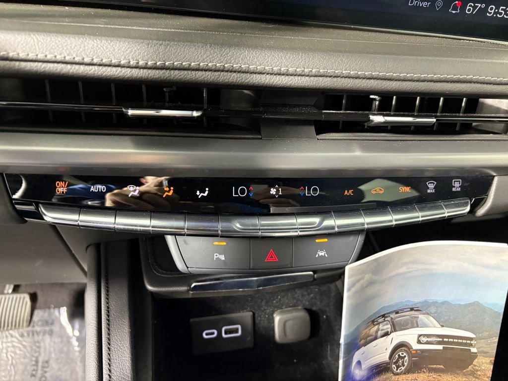 Used 2024 Cadillac XT4 Premium Luxury image 20