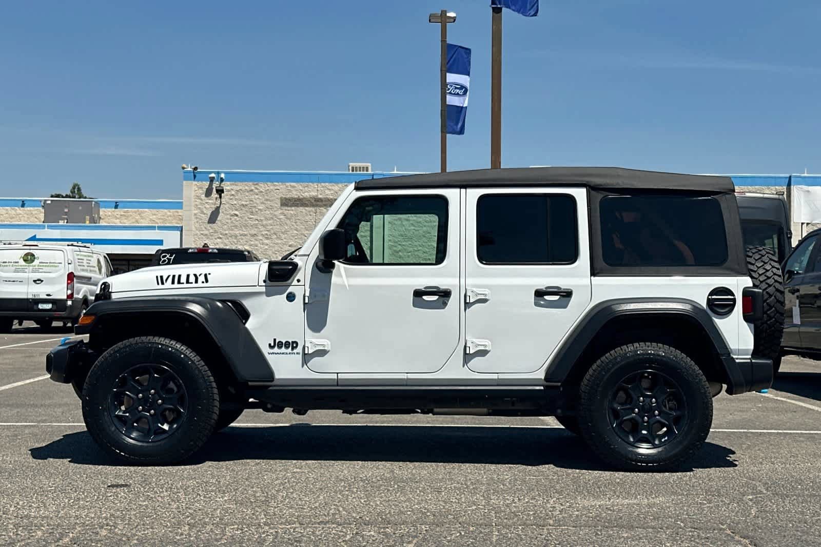 Used 2023 Jeep Wrangler Unlimited AWD/4WD image 6