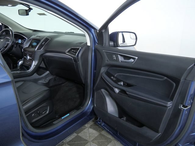 Certified 2018 Ford Edge Titanium AWD/4WD image 11