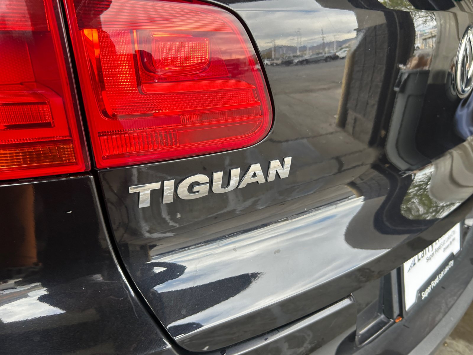 Used 2017 Volkswagen Tiguan S AWD/4WD image 24