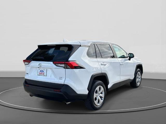Used 2024 Toyota RAV4 LE AWD/4WD image 4