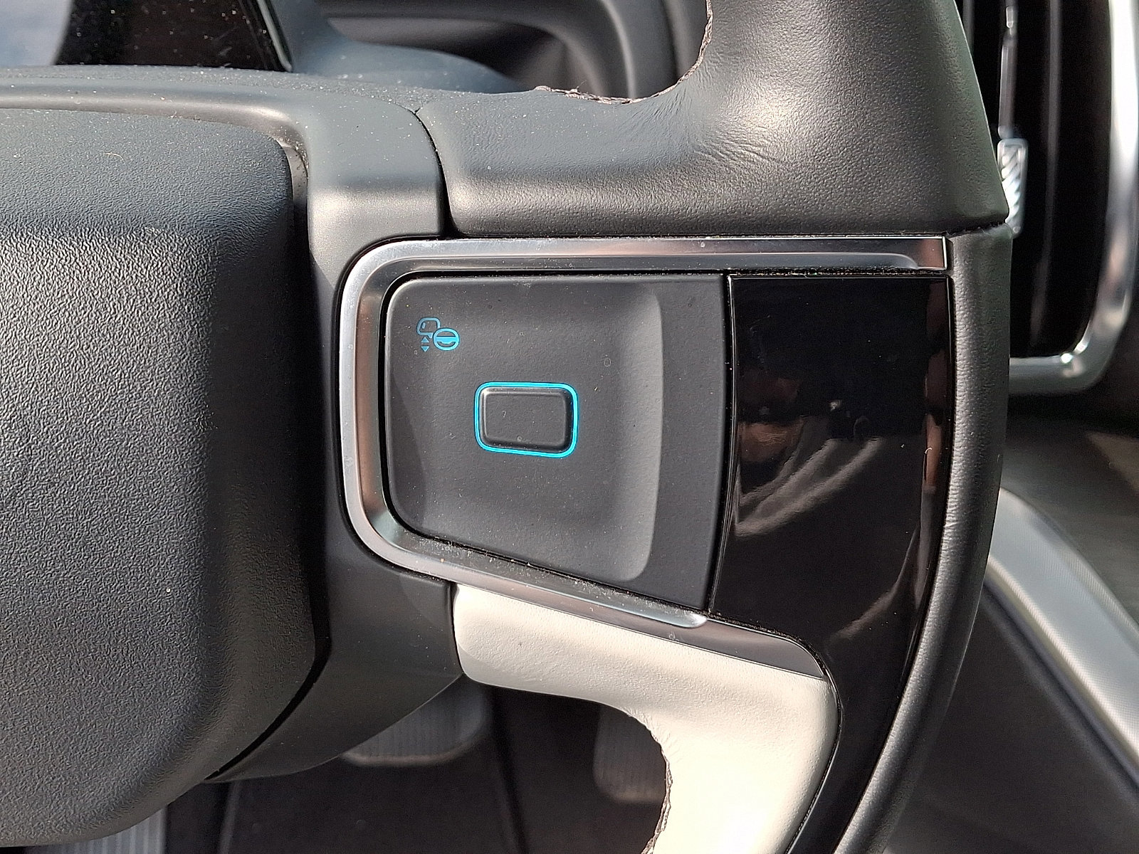 Certified 2025 Ford Expedition Platinum w/ Driver's Package AWD/4WD image 24