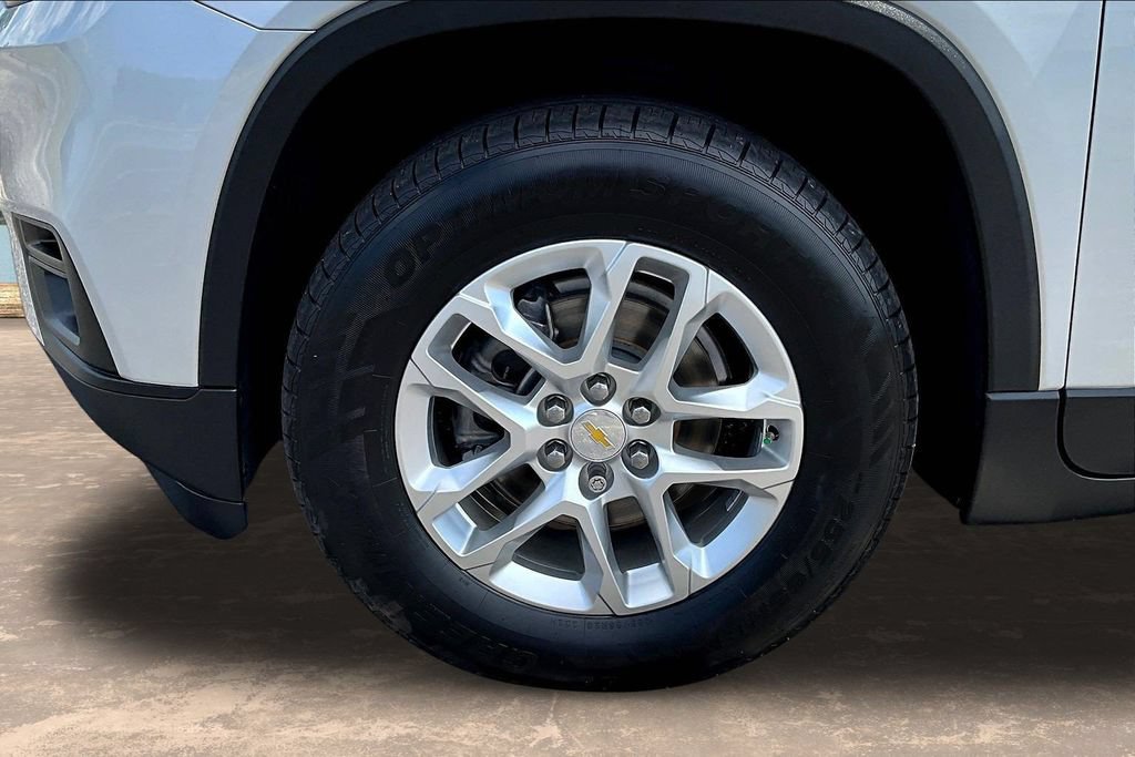 Used 2021 Chevrolet Traverse LS FWD image 37