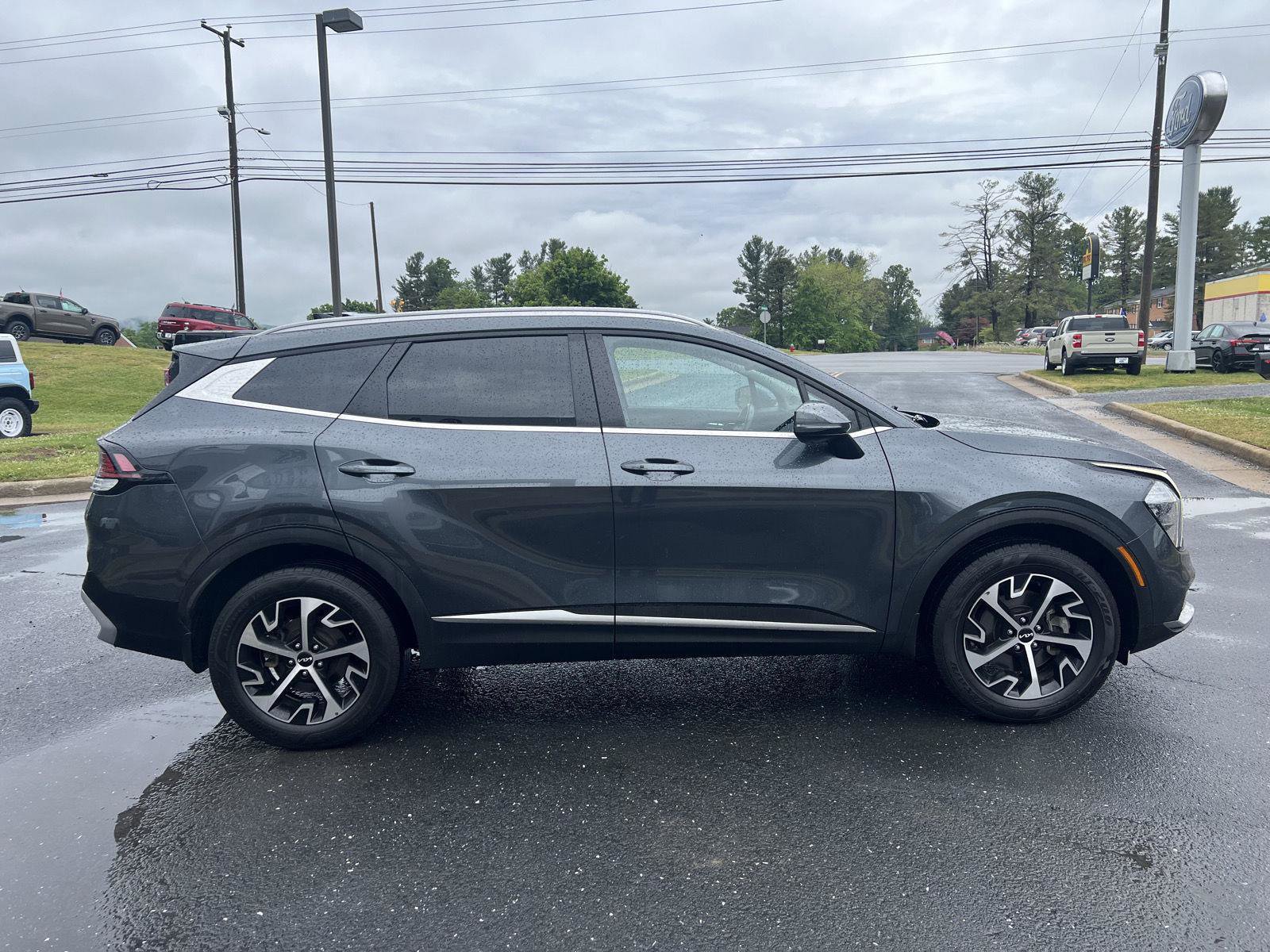 Used 2023 Kia Sportage EX AWD/4WD image 7