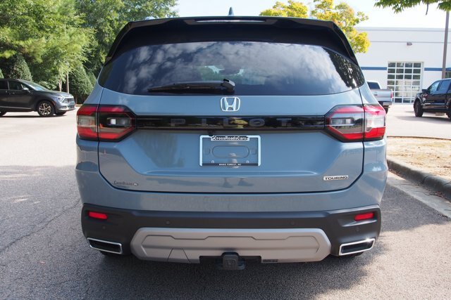 Used 2025 Honda Pilot Touring image 6