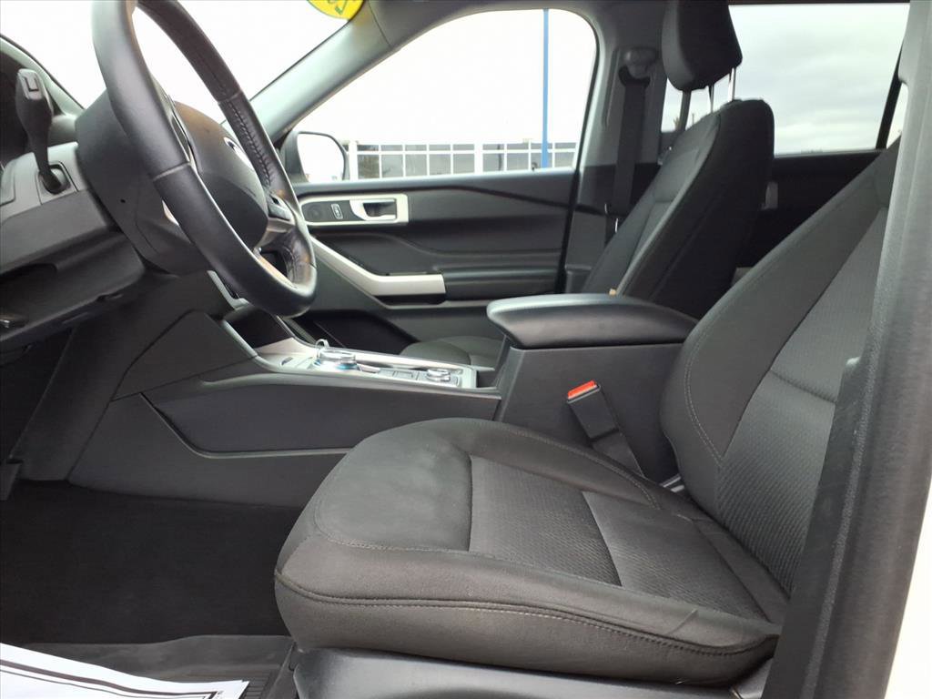 Certified 2023 Ford Explorer XLT w/ Class IV Trailer Tow Package image 15