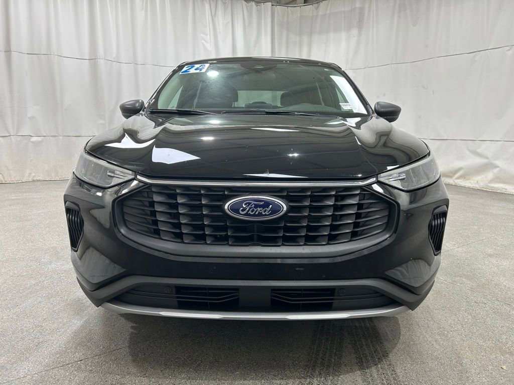 Certified 2024 Ford Escape Active w/ Cold Weather Package image 9