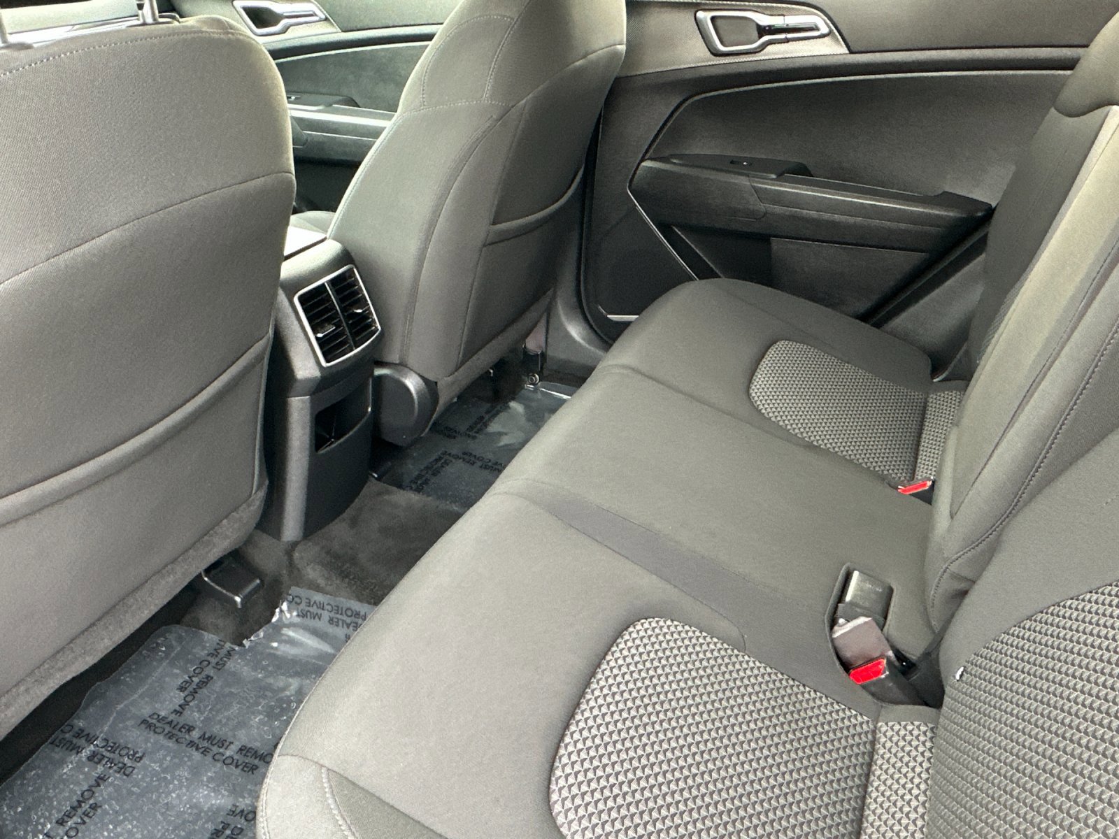 Used 2023 Kia Sportage LX image 12