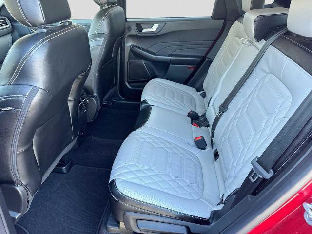 Certified 2023 Ford Escape SE w/ PHEV Premium Package FWD image 4