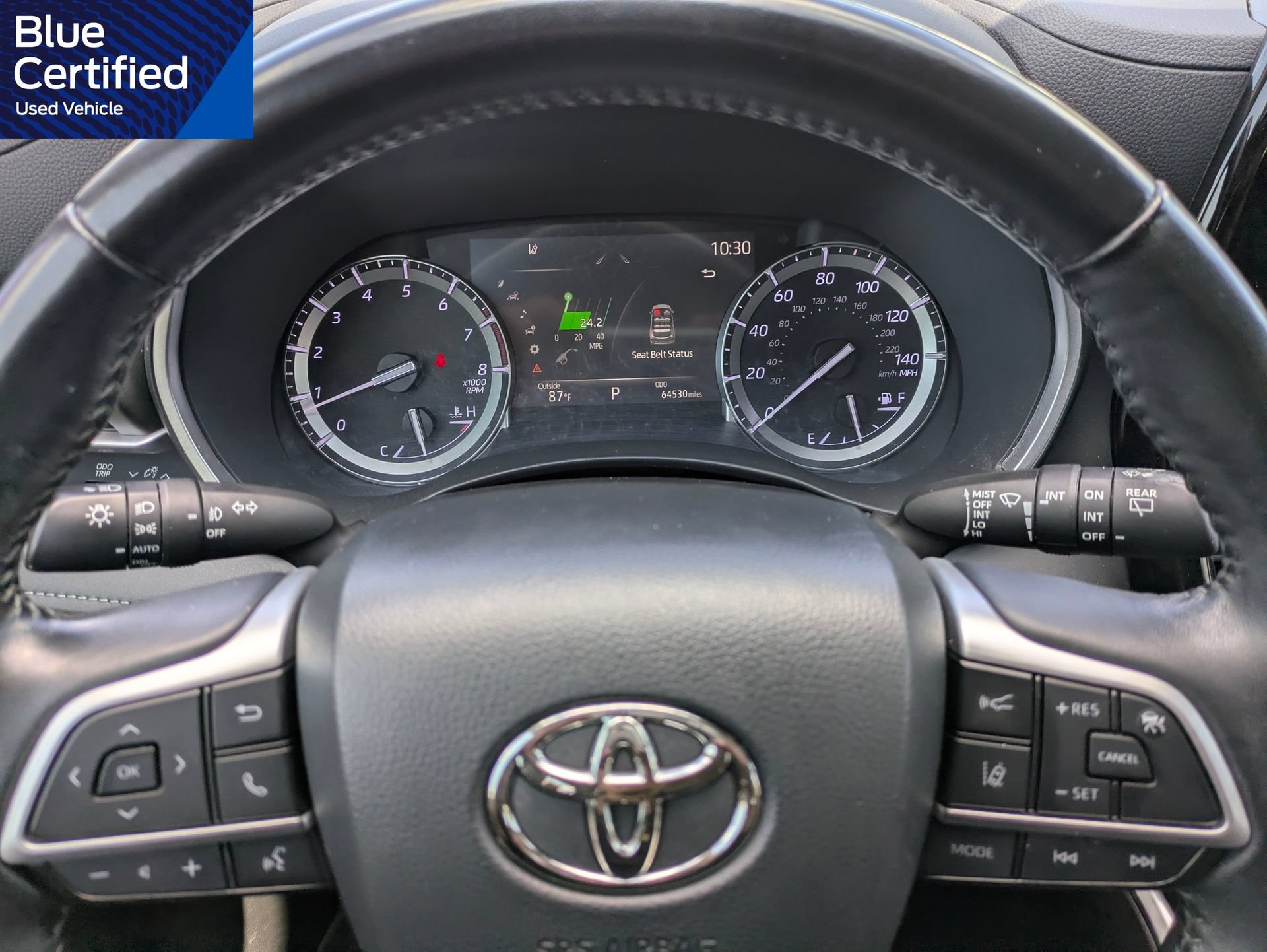 Used 2022 Toyota Highlander XLE FWD image 32