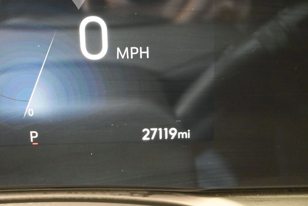 Used 2025 Buick Encore GX Preferred AWD/4WD image 9