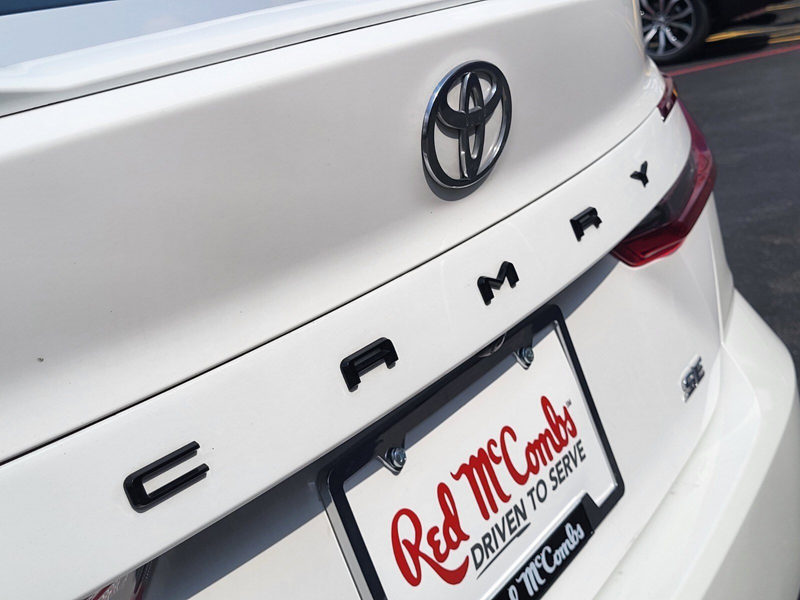 Used 2025 Toyota Camry SE FWD image 12
