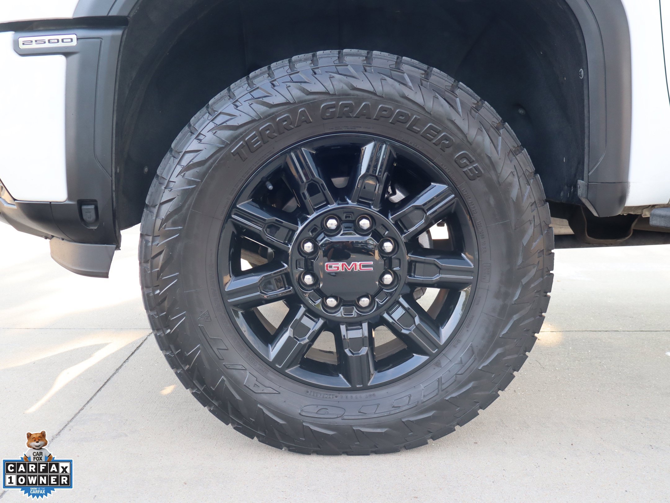 Used 2024 GMC Sierra 2500 AT4 w/ AT4 Premium Plus Package AWD/4WD image 11