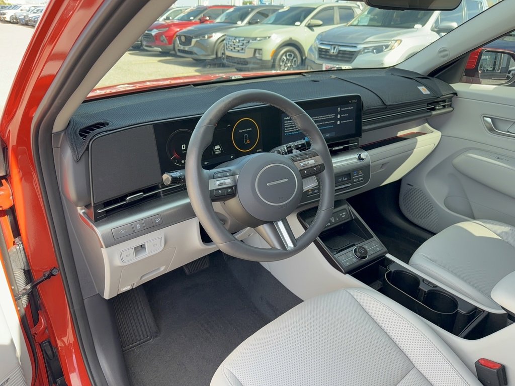 Used 2025 Hyundai Kona Limited image 10