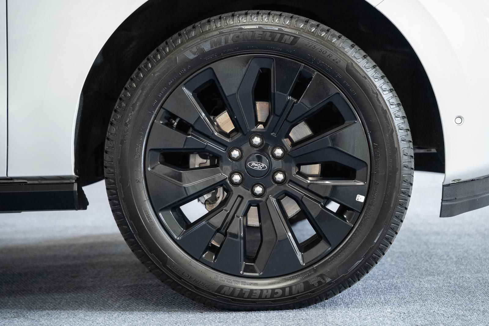 Certified 2025 Ford Expedition Max Platinum w/ Stealth Appearance Package AWD/4WD image 23