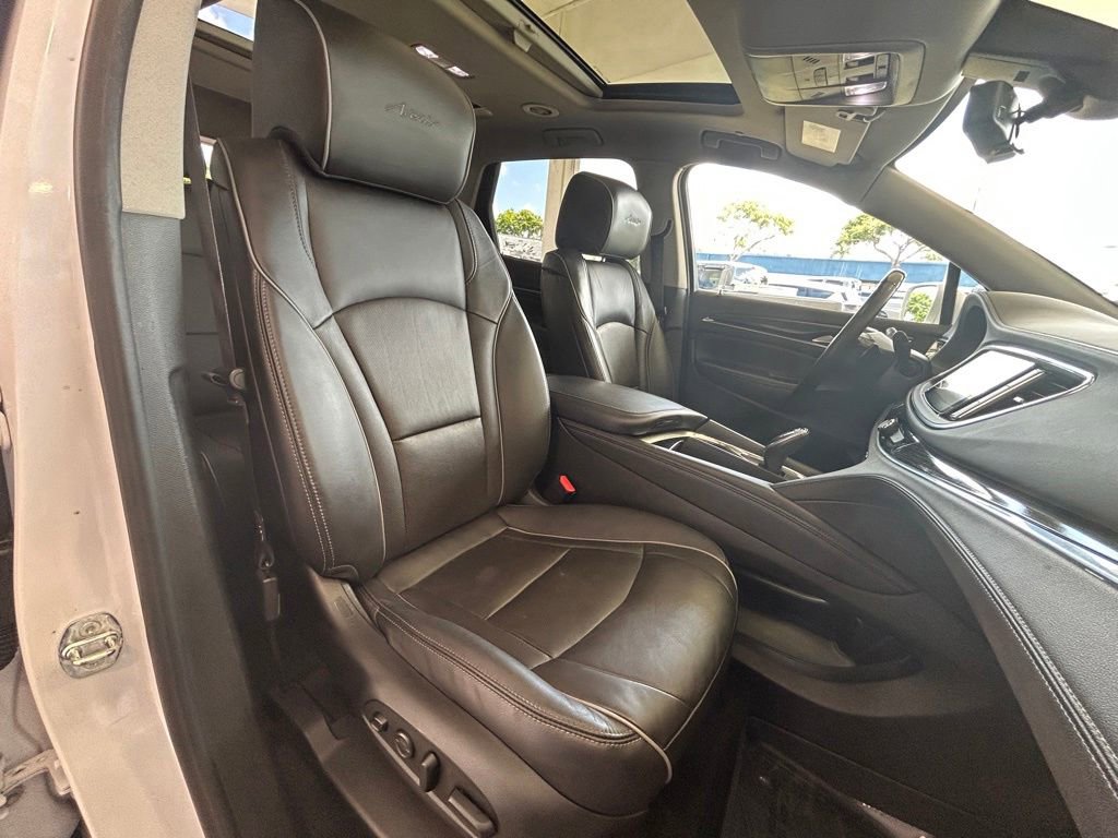 Used 2020 Buick Enclave Avenir w/ Avenir Technology Package FWD image 27