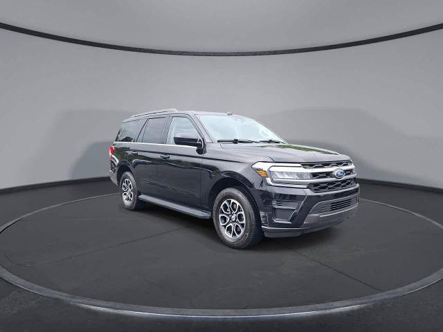 Certified 2024 Ford Expedition XLT AWD/4WD image 2