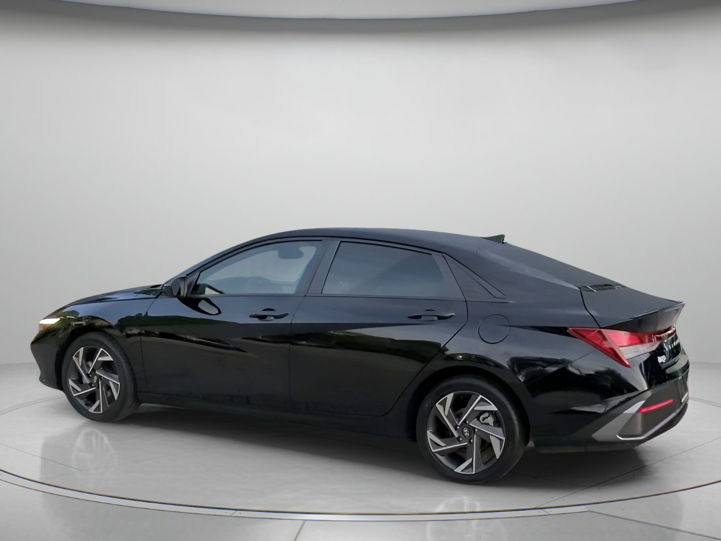 Used 2025 Hyundai Elantra Sport FWD image 19