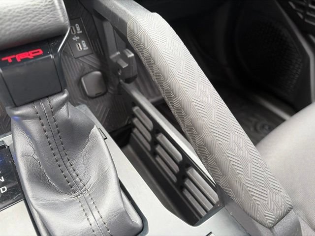 Used 2025 Toyota Tacoma TRD Off-Road AWD/4WD image 41