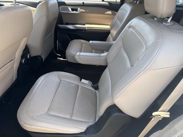 Certified 2022 Ford Explorer Limited w/ Equipment Group 301A AWD/4WD image 16